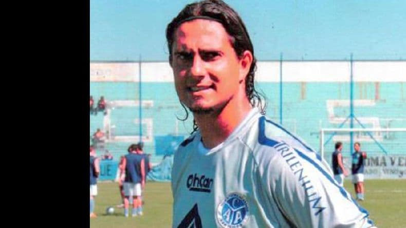 Juventud tiene en carpeta al arquero “Maxi” Peruscina y al defensor Nicolás Colaneri