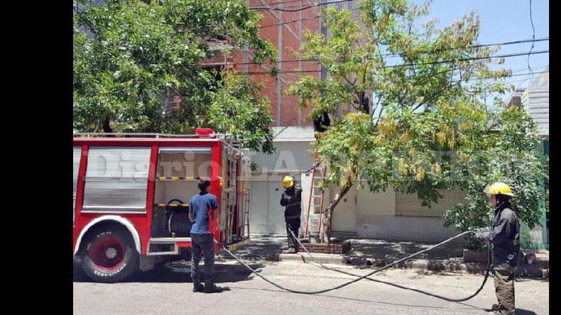 Bomberos combatieron un principio de incendio