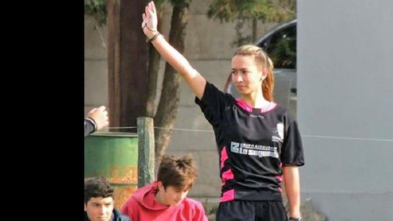 Mercedes Prenna árbitra en el Preolímpico de rugby