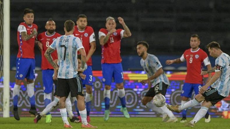 Argentina volvió a tropezar con la misma piedra y empató nuevamente con Chile