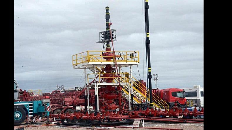 El presidente de YPF aseguró que “Vaca Muerta no está bajo ningún tipo de riesgo”