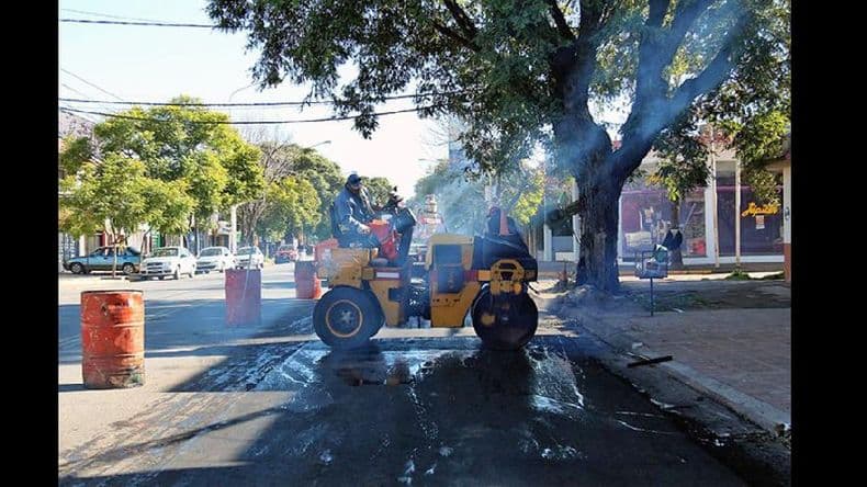 Pavimentos de la ciudad son reparados a través del plan municipal para bacheos