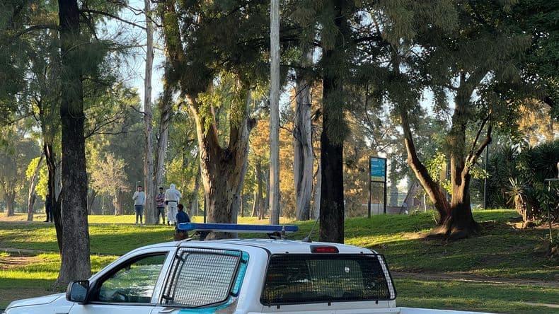 Dieron a conocer la identidad del joven que murió atropellado en el terraplén del Arroyo