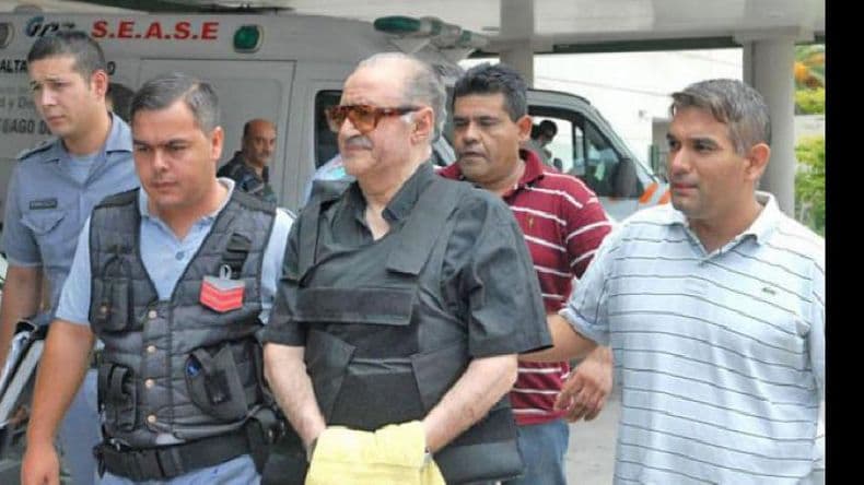 Con cuatro cadenas perpetuas, le conceden a Musa Azar la prisión domiciliaria