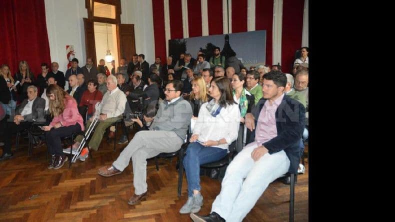 Hidráulica y el BID dieron detalles de las obras para la presa de regulación