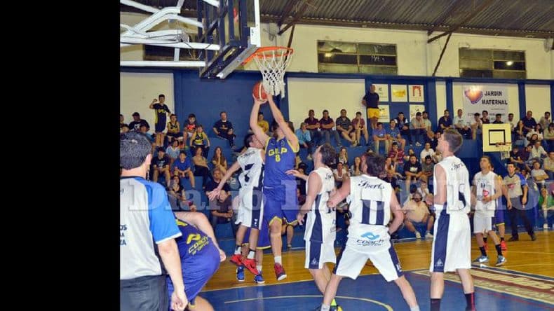 Gimnasia arrolló a Sports en el inicio de las semifinales