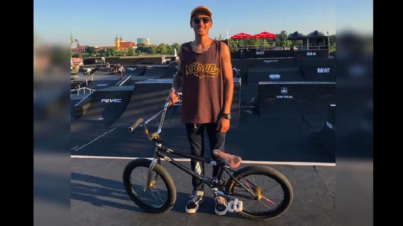 Nicolás de la Costa organiza una peña para viajar a China