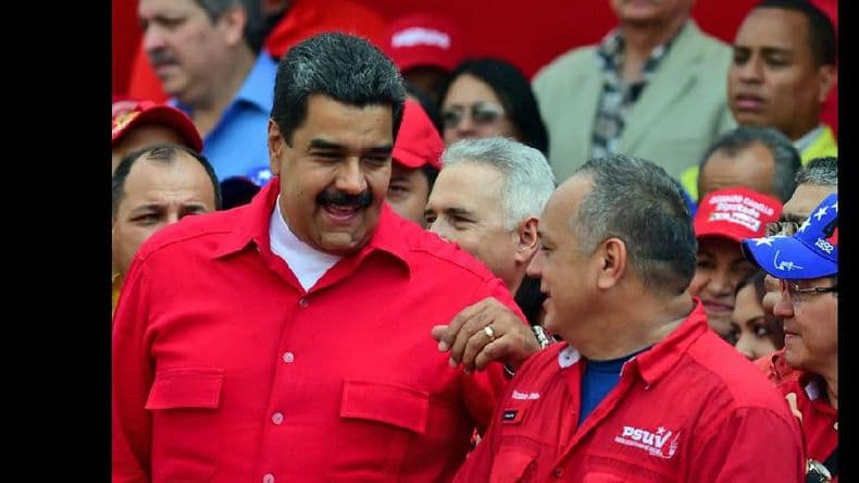 Maduro acusa de golpe a la oposición que le abre juicio de responsabilidad