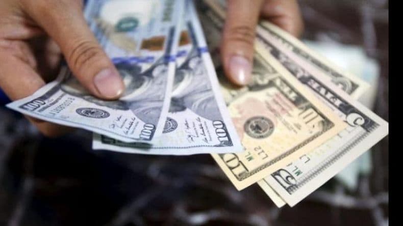 Advierten que no podrán comprar dólares oficiales quienes reciban la suma fija