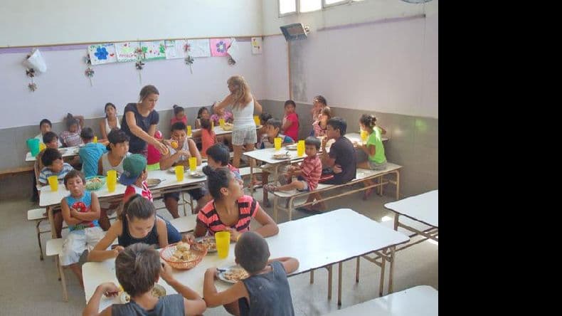 Tras la reducción de cupos, las escuelas implementan “menús de emergencia”