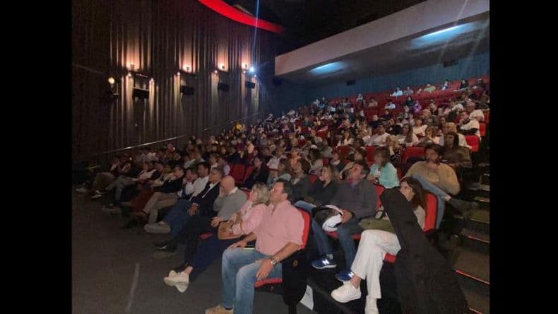 Gran convocatoria de la disertación sobre adicciones que encabezó Marina Charpentier