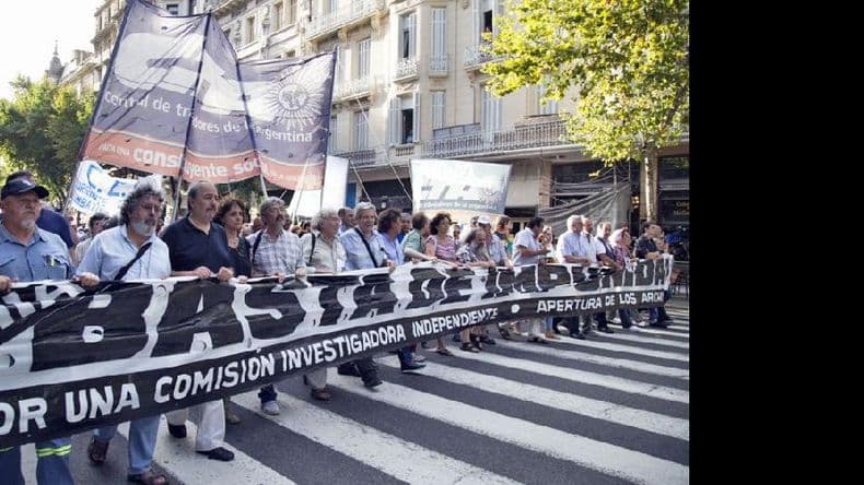 Marcha a Plaza de Mayo por la causa Amia y la disolución efectiva de la SI