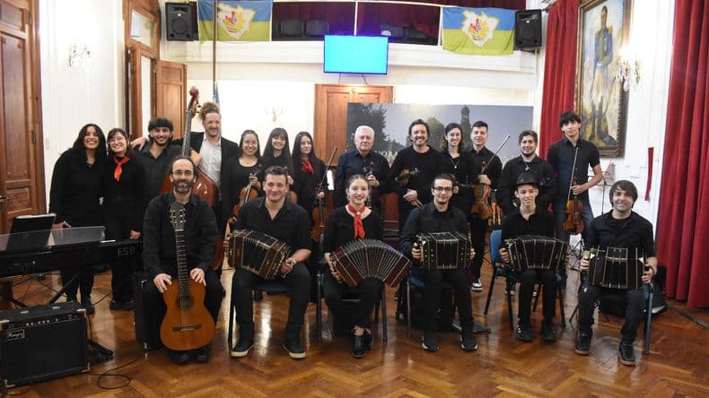 Pergamino celebra sus 130 años como ciudad con una gala artística en el Palacio Municipal