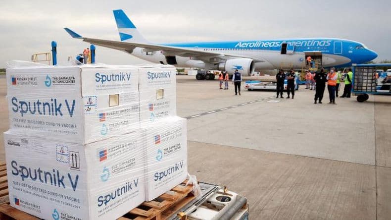 Llegaron más de 1.450.000 vacunas y parte otro avión rumbo a Rusia