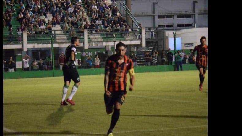Douglas empató en Sunchales y sigue con vida en la pelea por la clasificación