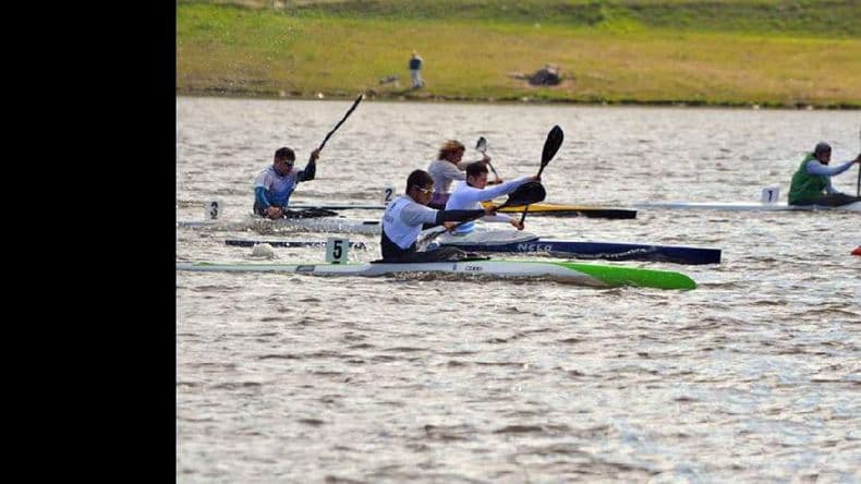 El Náutico en otra fecha del Provincial de canotaje