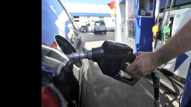 Fin del congelamiento: suben 5% las naftas y el gasoil