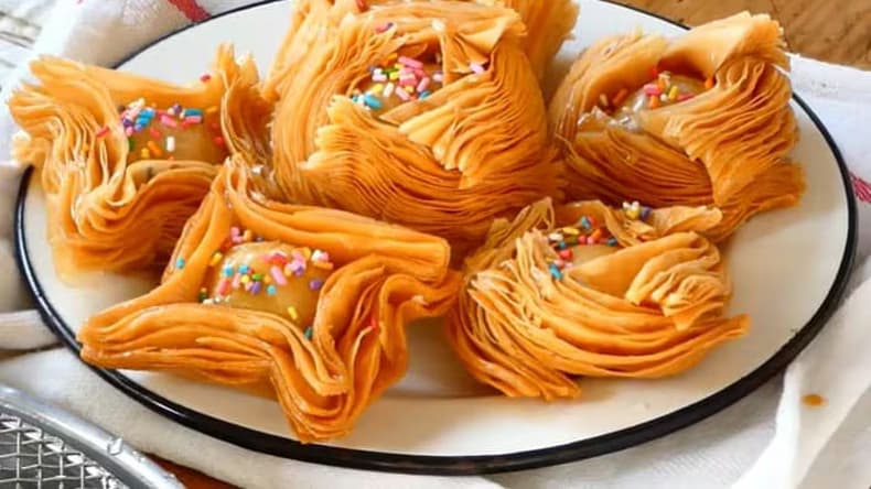 ¿Membrillo o batata?: el debate sobre el relleno de los pastelitos que enciende las redes en cada fecha patria