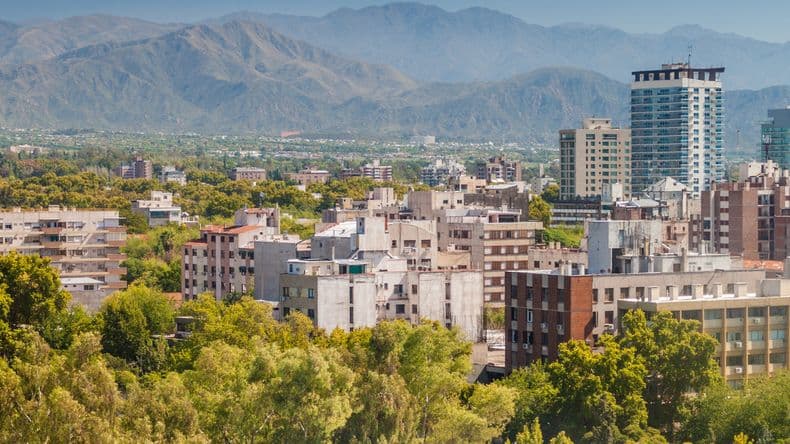 Mendoza: un libro invita a redescubrir su patrimonio arquitectónico