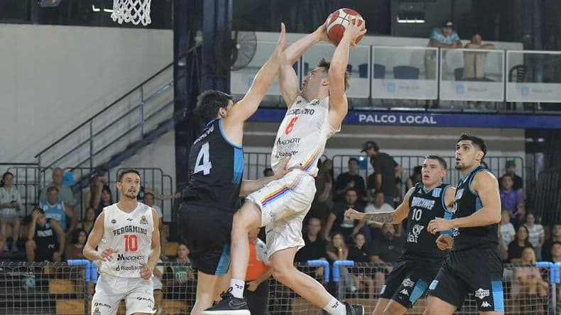 Pergamino Básquet visita a Racing de Chivilcoy en el inicio de los cuartos de final