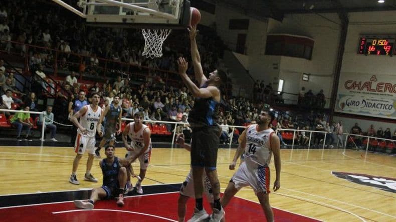 Derrota de Pergamino Básquet frente al líder Racing de Chivilcoy