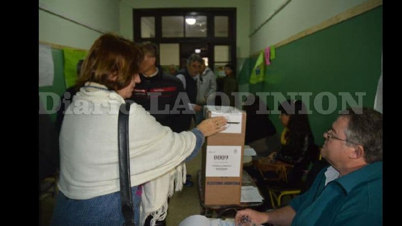 Con poco clima electoral, la campaña política ingresa en su fase final
