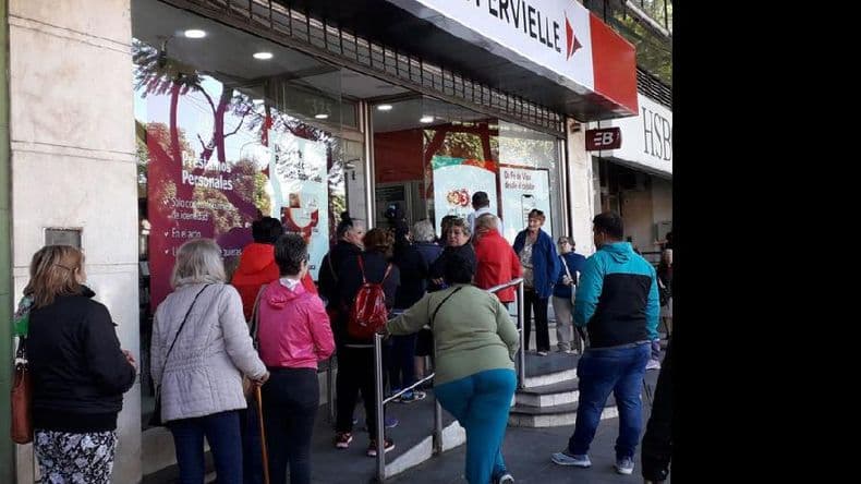 Los bancos abrirán sábado y domingo para el pago de haberes jubilatorios