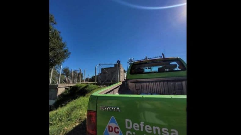 Voluntarios de Defensa Civil trabajan en la prevención de anegamientos e inundaciones