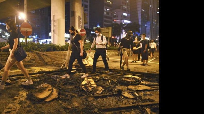 Hong Kong prohibió a los manifestantes el uso de máscaras en las protestas