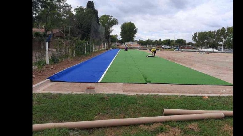 Viajantes, cada vez más cerca del sueño de la cancha sintética