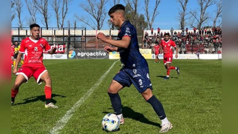 Douglas derrotó a Independiente de Chivilcoy en un partido lleno de goles