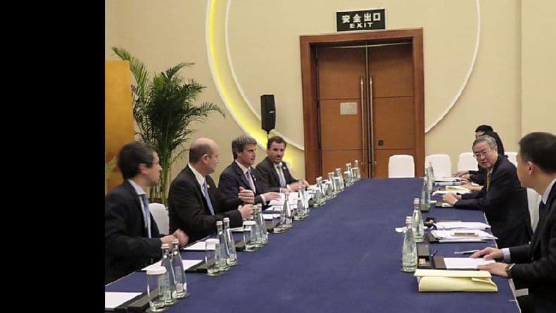 Prat Gay mantuvo una intensa agenda de contactos en la reunión del G-20 en China