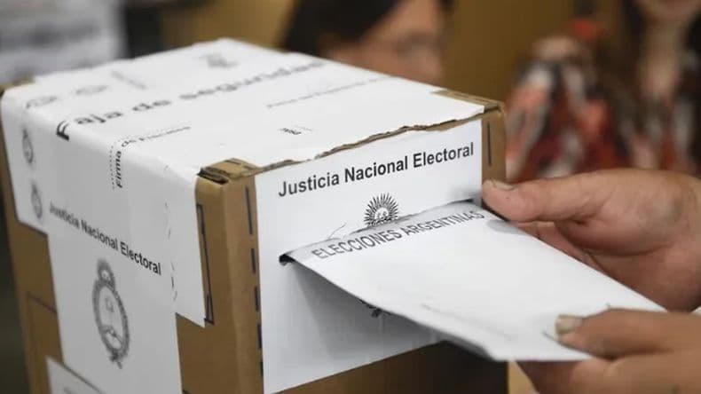Axel Kicillof en la Provincia define el operativo de seguridad para las elecciones legislativas