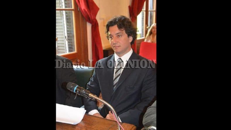 Ramiro Llan de Rosos pide que familiares de funcionarios y concejales no ocupen cargos