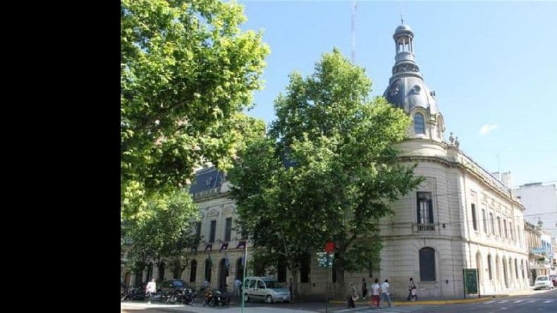 Municipales pidieron un cuarto intermedio para resolver la propuesta del Ejecutivo