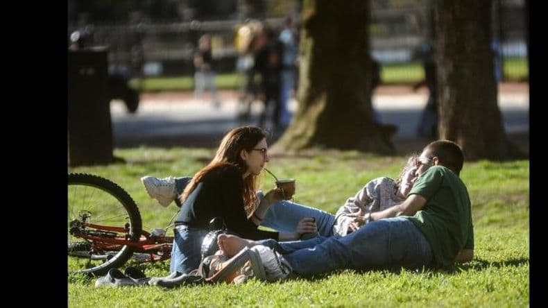Se viene un veranito en pleno invierno con marcas de más de 25 grados