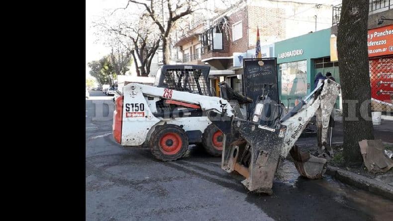 Baja presión de agua en varios barrios por la reparación de cañerías