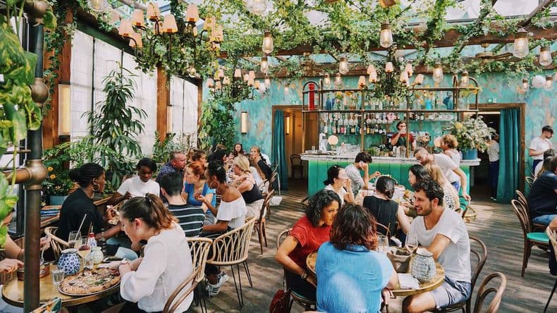 Top 10 consumos de la primavera: gastronomía, turismo y gimnasio lideran las preferencias