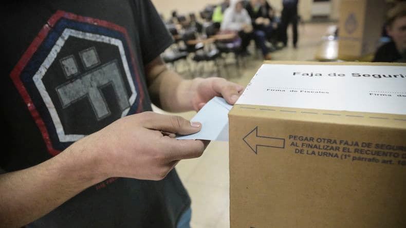 Elecciones: Los jóvenes y el compromiso de tomar con responsabilidad el primer voto