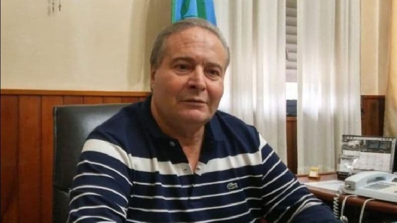 El intendente de Salto se quebró al solicitarle “fuerza” a los vecinos
