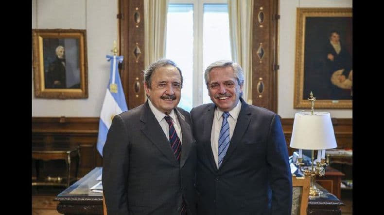 Tras confirmarlo en la Embajada en España, el presidente recibió a Alfonsín