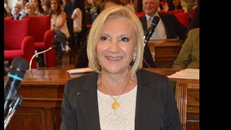 Rosa Tulio expuso los alcances del proyecto de creación de la bandera oficial de Pergamino