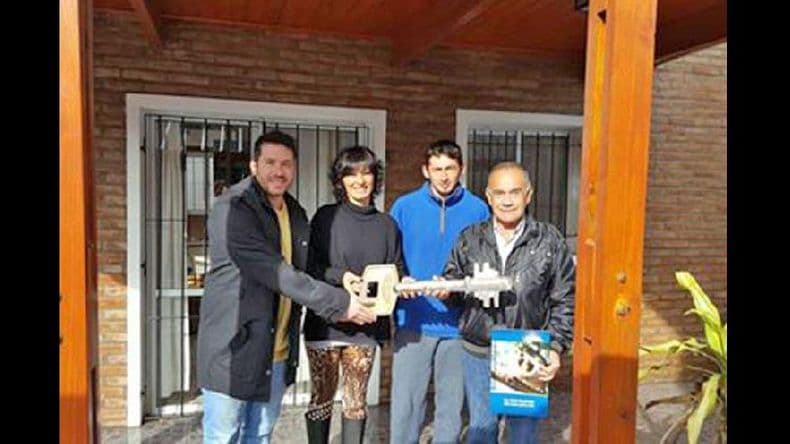 AgroActiva entregó la vivienda sorteada en la muestra