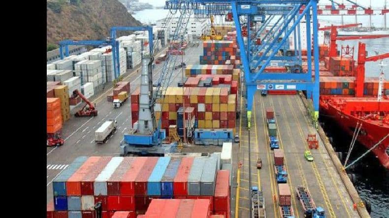 Tercer mes seguido positivo de la balanza comercial