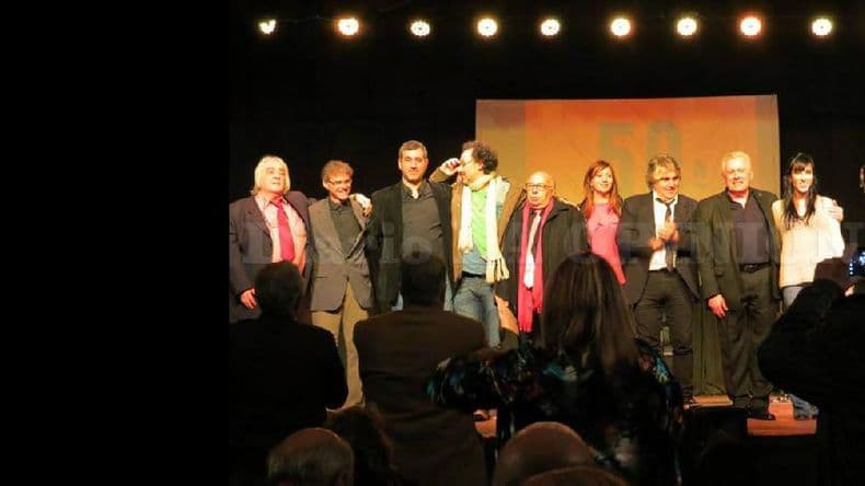Emoción y algarabía en el homenaje a Jorge Sharry y Pedro Tejedor
