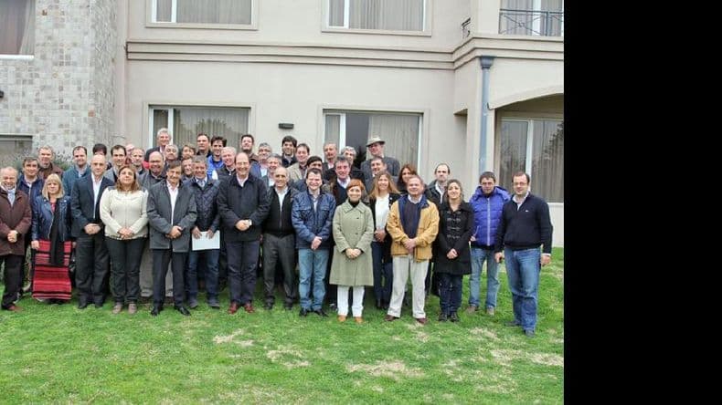 Sanz y Monzó encabezaron una reunión con candidatos a intendente