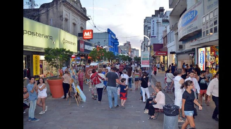 Los comerciantes locales aguardan incrementar las ventas para Navidad