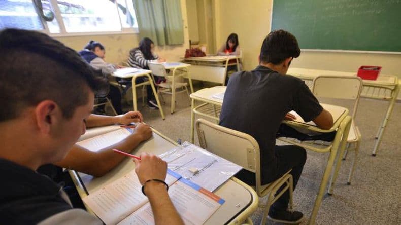 Los docentes aceptarían la oferta salarial y el miércoles comenzarían las clases normalmente
