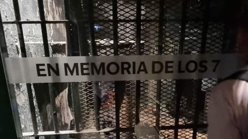 Emoción y conmoción en la apertura de los calabozos de la exComisaría Primera