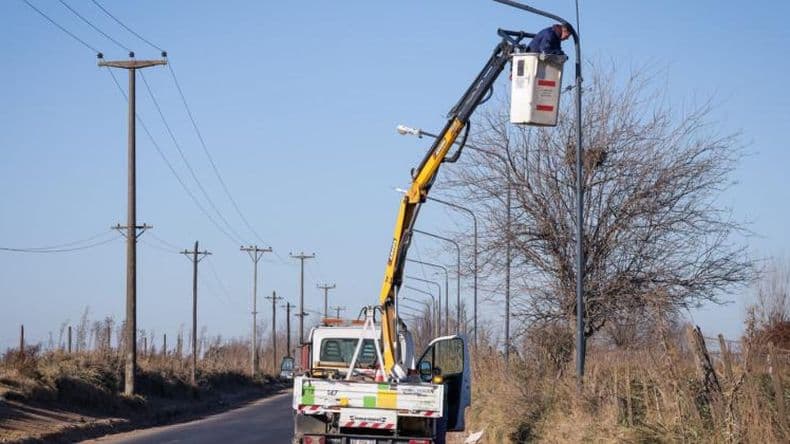 Calle Miguel Cané comienza a iluminarse con tecnología LED